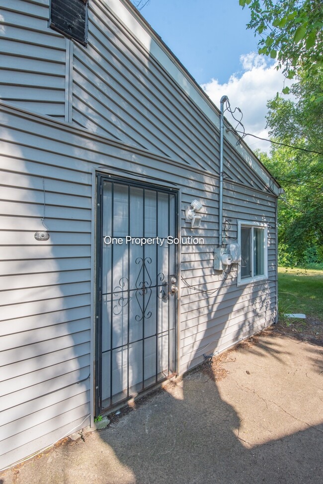 Photo - 5649 E 13th Pl
