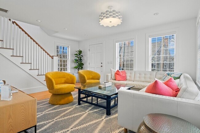 Photo - 25 Washington St