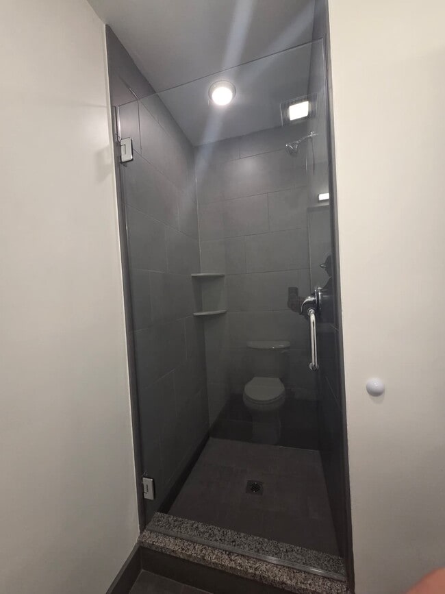 165 Hawthorne St Unit 203