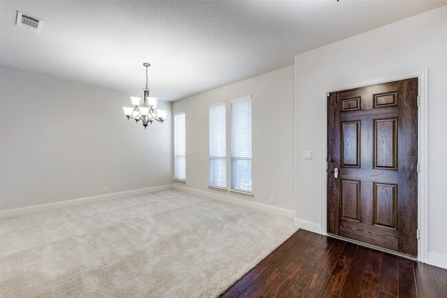 Photo - 5317 Appalachian Way