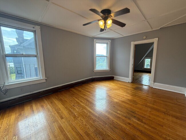 Photo - 10 Courtney Ave Unit 3