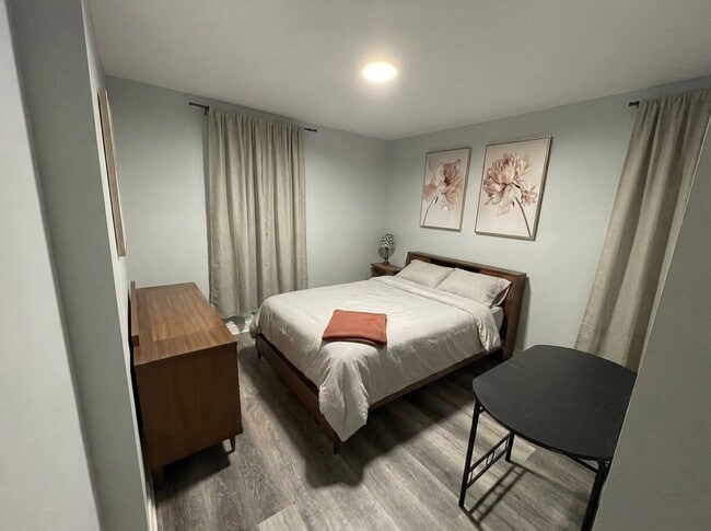 Photo - 31 Grote St Unit 1