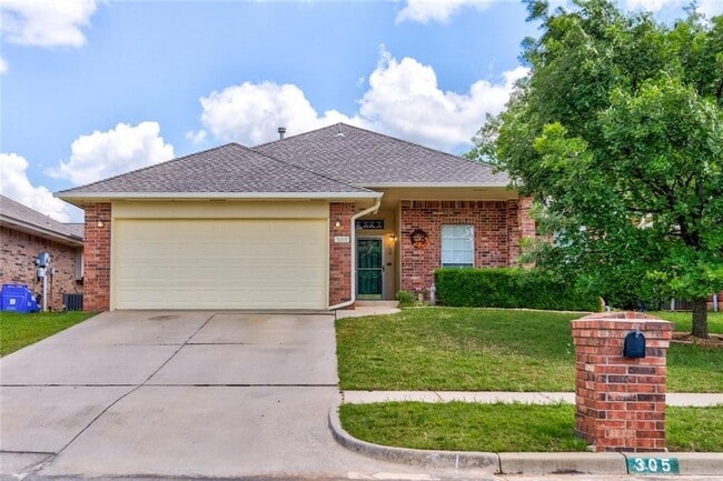 Photo - 305 Waterfront Dr