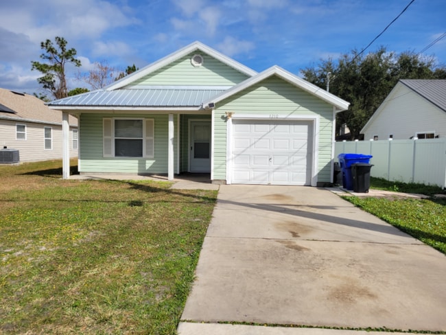 Building Photo - 1210 4 Mile Rd