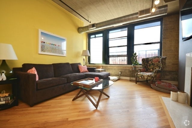 Building Photo - 411 W Ontario St Unit 525 Rental