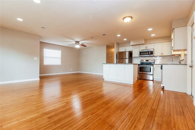 Photo - 4107 W Grace St