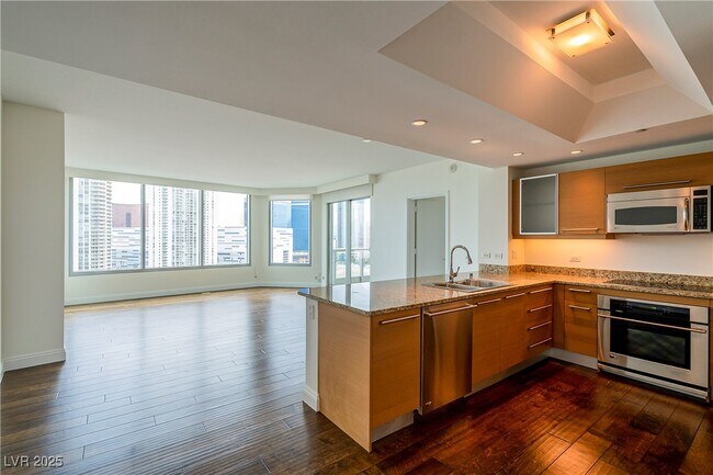 Photo - 222 Karen Ave Unidad 1901 Rental