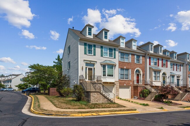 Photo - 7035 Fieldhurst Ct