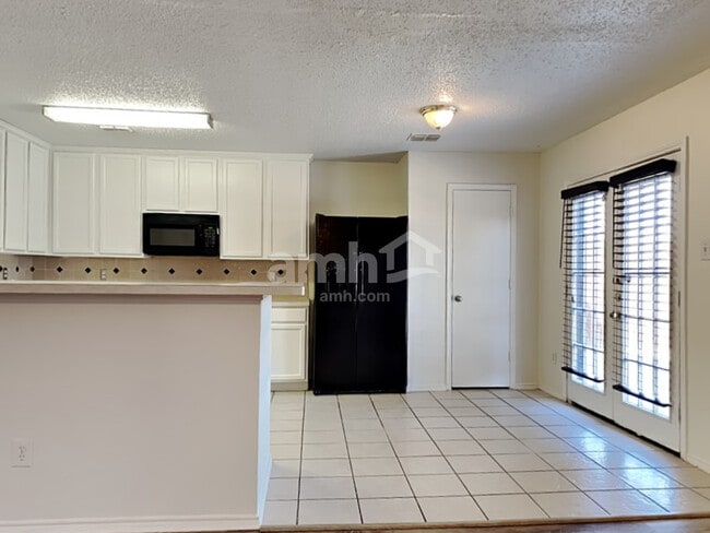 Photo - 7417 Marsland Ln