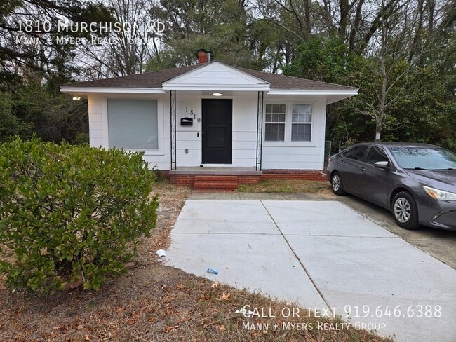 Photo - 1810 Murchison Rd