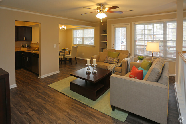 Interior Photo - Timberlawn Crescent Rental