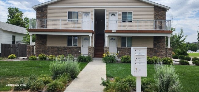 Building Photo - East6th203 (KC-AM) Unit 4