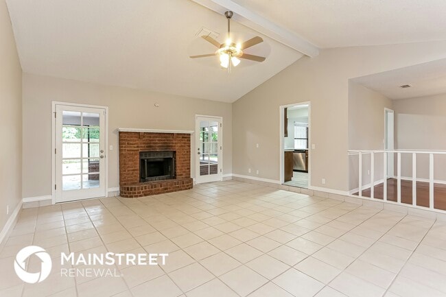 Photo - 450 Segovia Dr