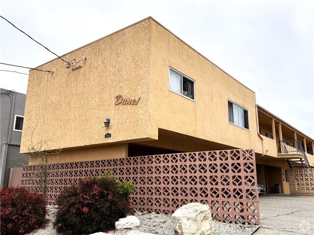 Building Photo - 21024 Reynolds Dr Unit 2 Rental