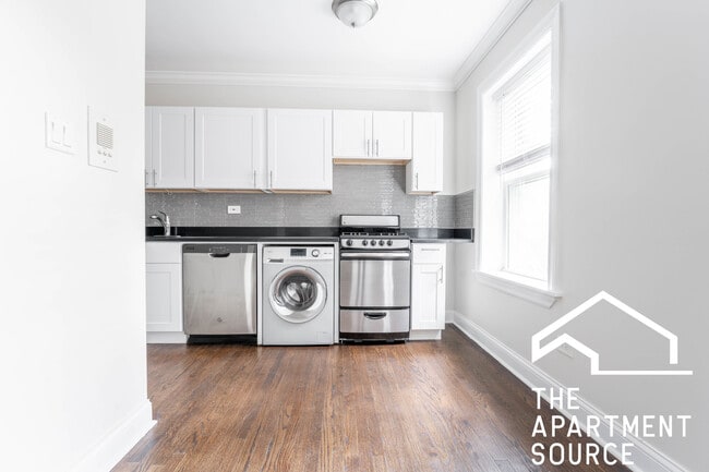 Photo - 2129 N Dayton St Unit 105
