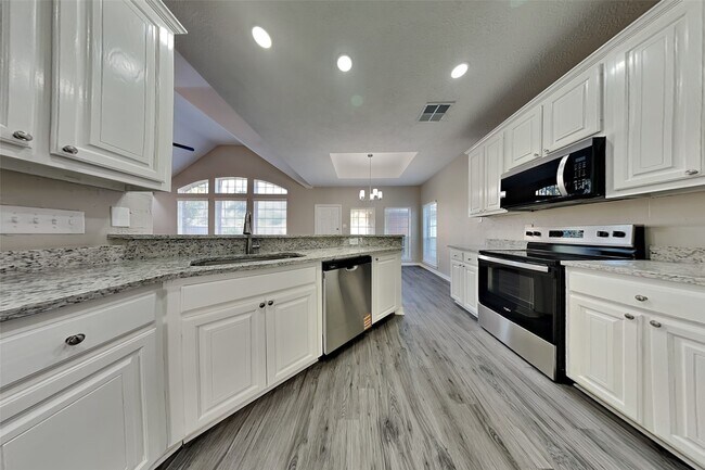 Photo - 30215 Stoney Plain Dr