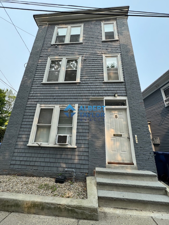 Building Photo - 5 Elmer St Rental
