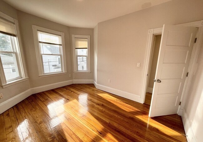 108 Buttonwood St Unidad 2