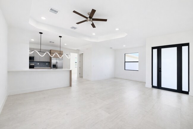 Photo - 211 NW 25th Ave