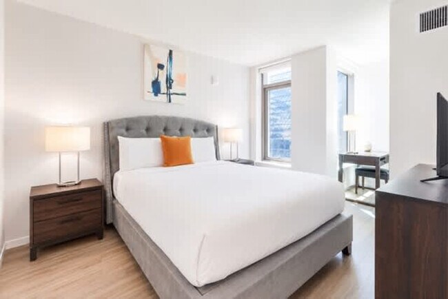 131-149-149 Seaport Blvd Unit SI FL12-ID1583755P