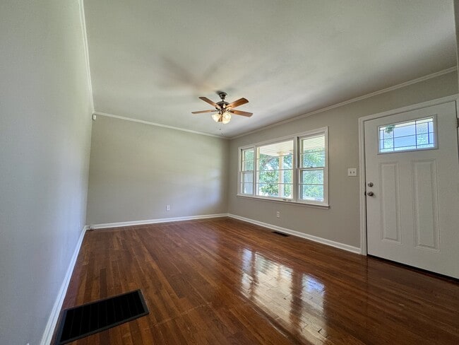 Photo - 2011 Mars Hill Rd