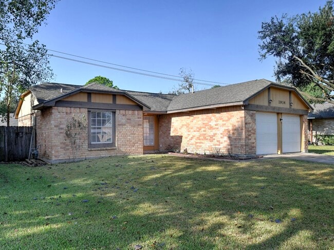 Photo - 1934 Feather Ridge Dr