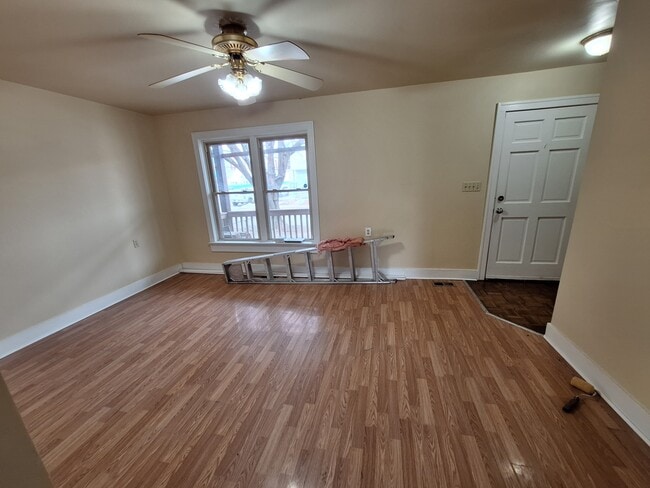 Photo - 1550 Gallagher St