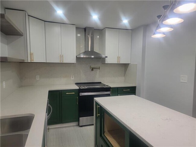 Photo - 469 Zimpfer St