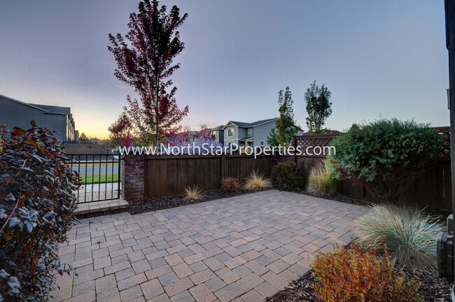 Photo - 20916 NE High Desert Ln