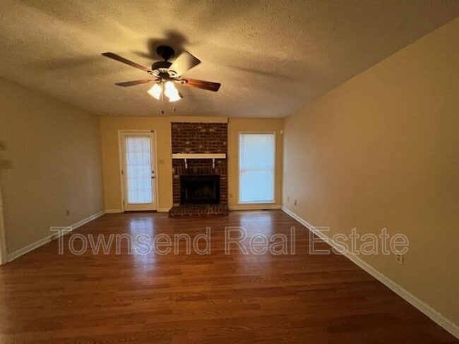 Photo - 3330 Crosswinds Dr