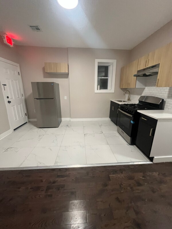 Photo - 190 N Park St Unit 7