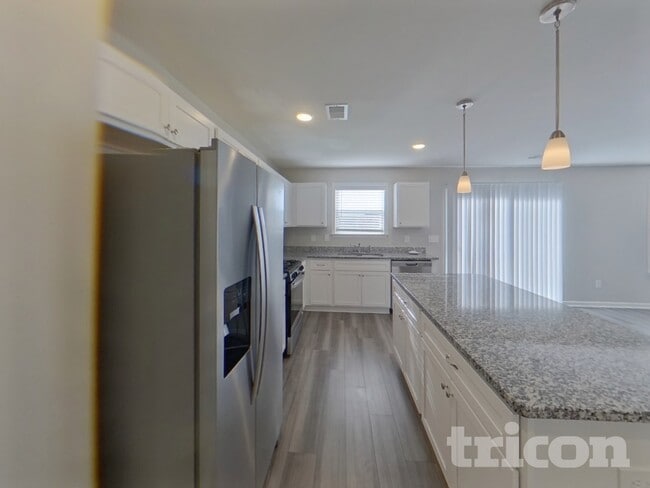 Photo - 33 Chalet Ct