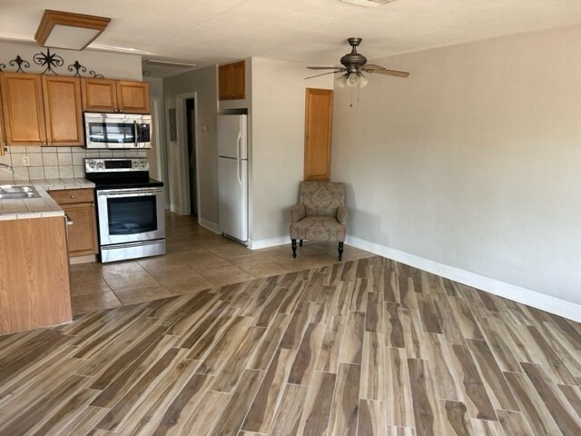 Photo - 1347 Bradford Rd