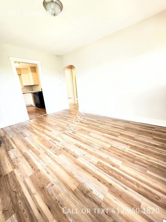 Photo - 907 Vermont Ave