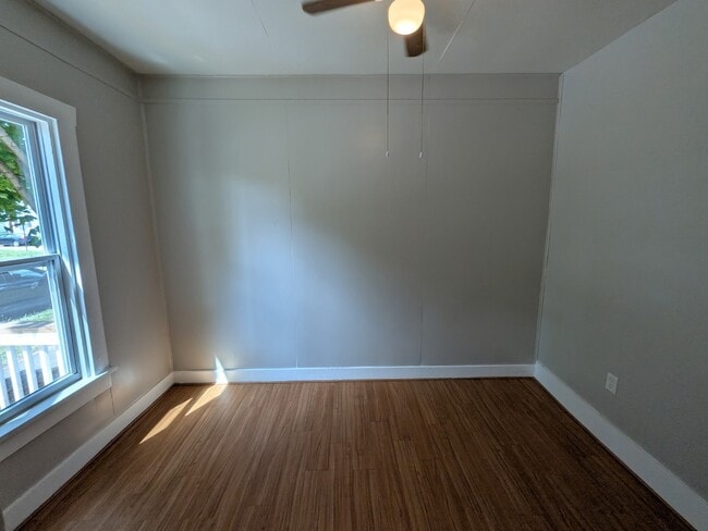 Photo - 330 W 17th St