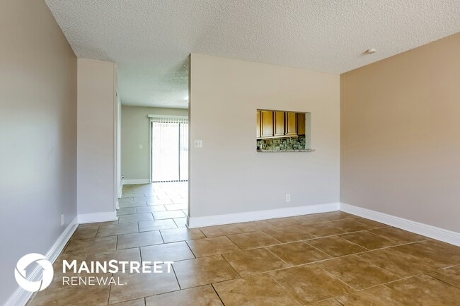 Photo - 5196 Edgecliff Ave