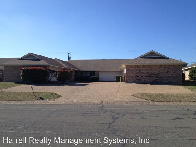 2 br, 2 bath House - 1509 Breezy Dr. - 2 br, 2 bath House - 1509 Breezy Dr.