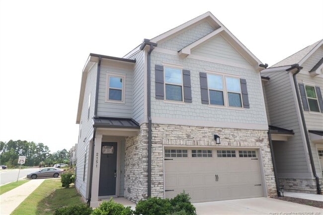 Building Photo - 2151 Maggie Vly Dr