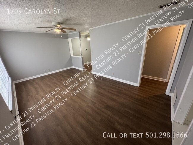 Photo - 1709 Carolyn St
