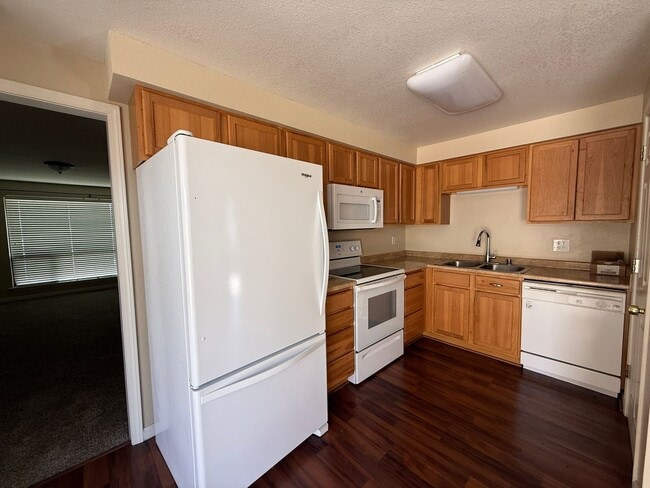 Photo - Adorable townhome in the desirable Woodside-Sparks community!