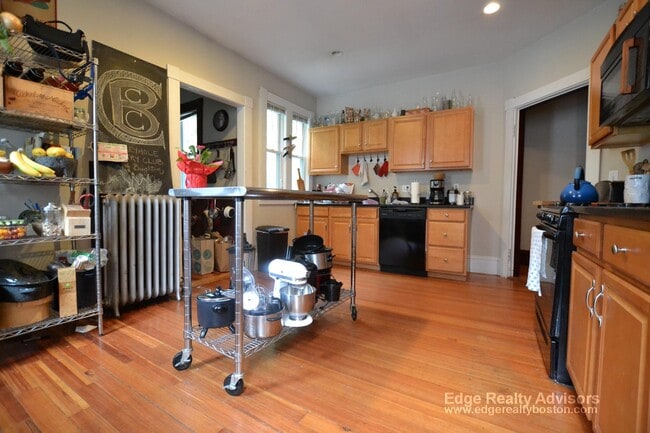 Photo - 44 Mapleton St Unit 1