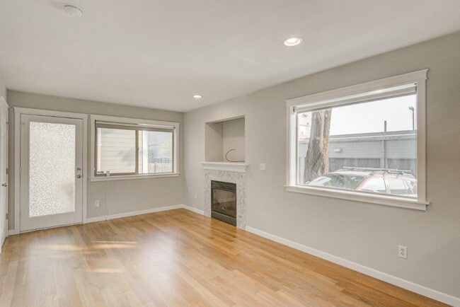 Photo - 308 20th Ave S