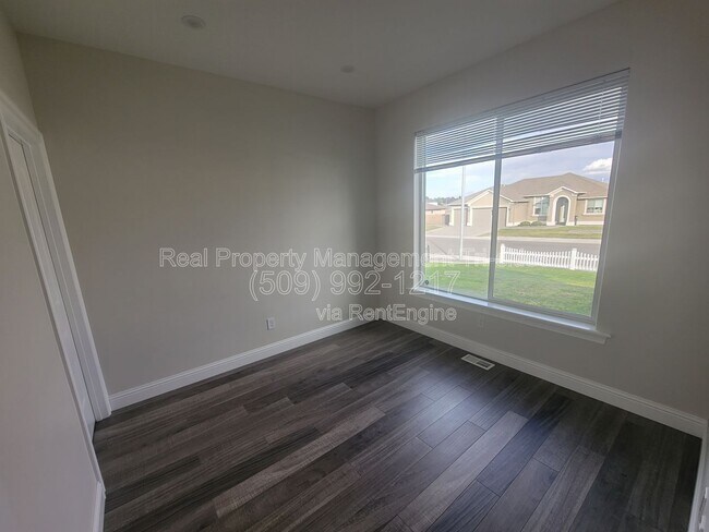 Photo - 3606 Cook Ln