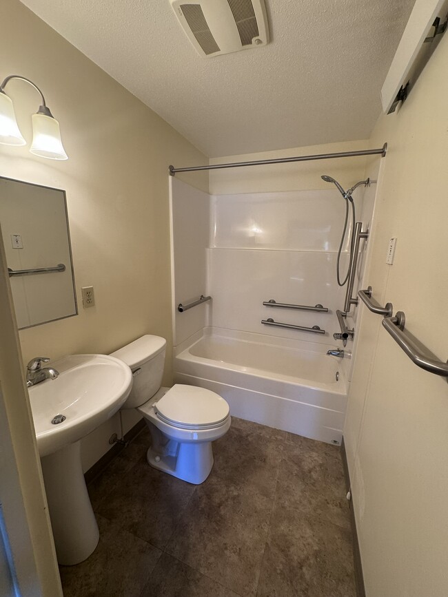 Photo - Mel Hasty Retirement Center