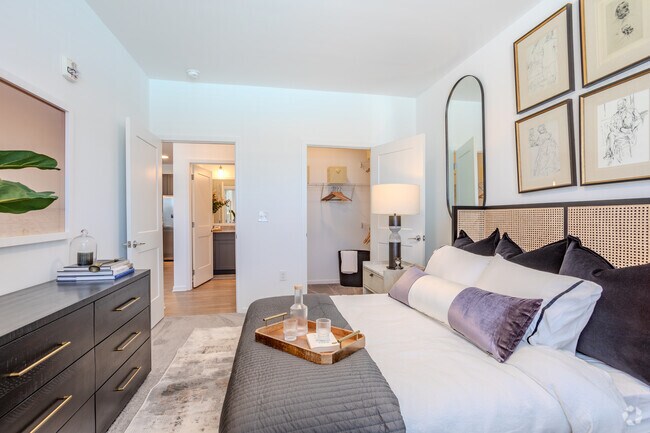 1 habitación, 1 baño, 848 pies cuadrados, ropa de cama, dormitorio