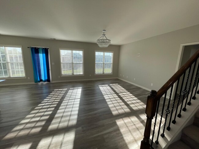 Photo - 118 Belden Trl