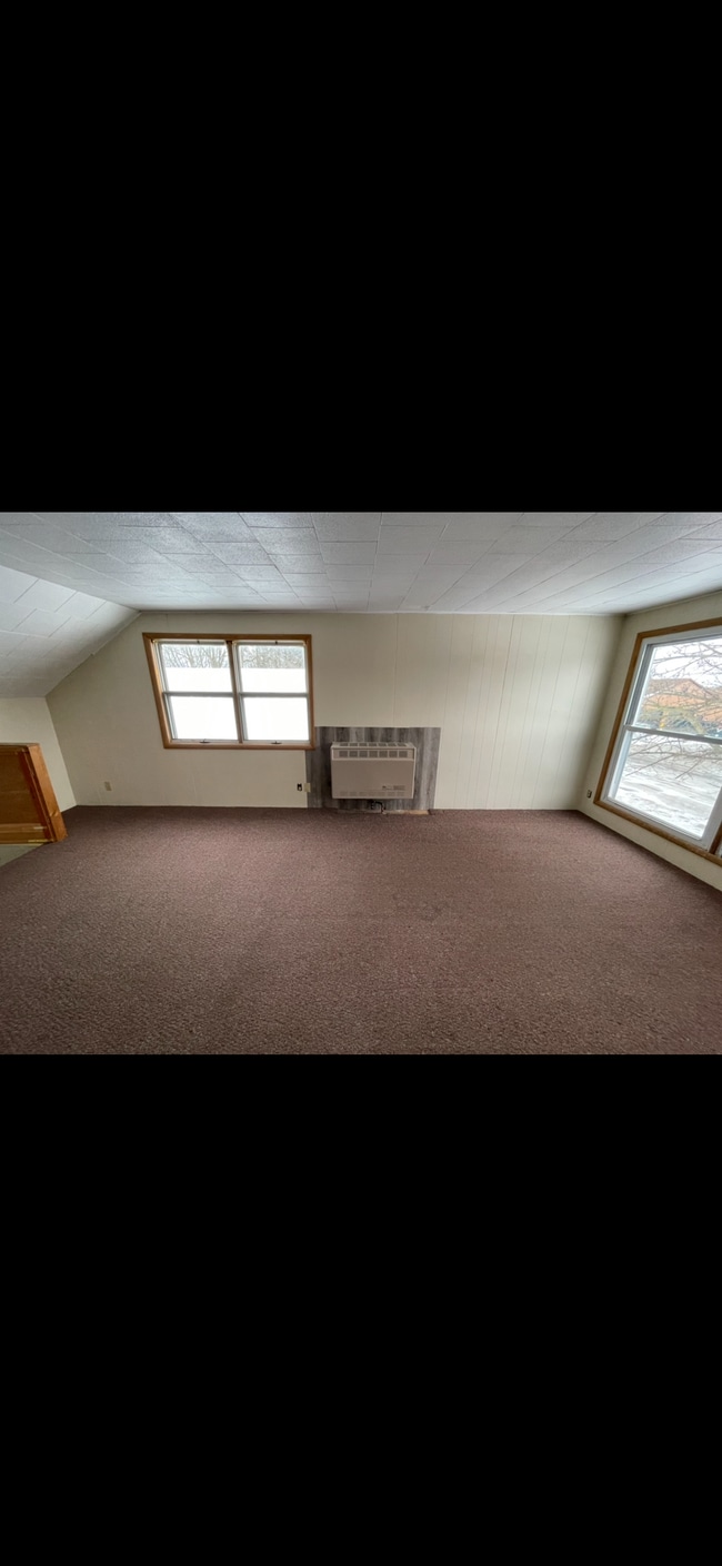 Photo - 134 W Maple St