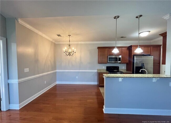 411 Gallery Dr