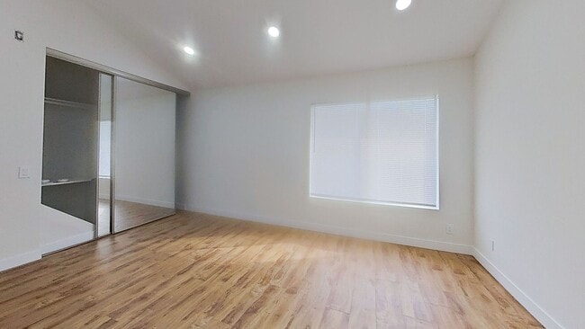 Photo - Newly Renovated 2 Bed / 2.5 Bath Townhome in North Hills