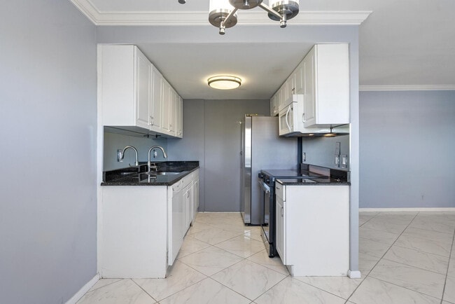 Photo - 4036 Cornwall B Unidad 4036